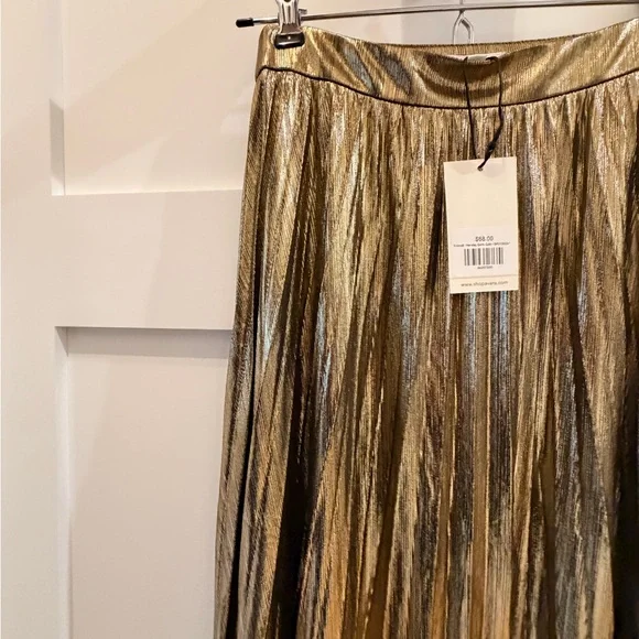Hensley Gold Pleated Midi Skirt - Picture 7 of 11